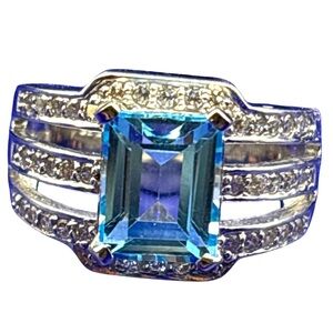 Elegant Silver and Blue Gemstone Ring 925 sterling silver Size 6